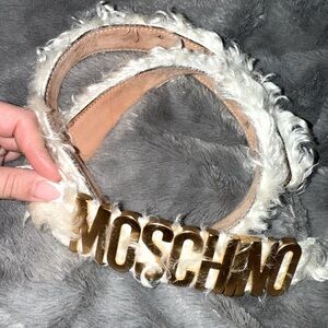 Moschino Rabbit Fur White Belt Size 40 (size 4--8 pant)
